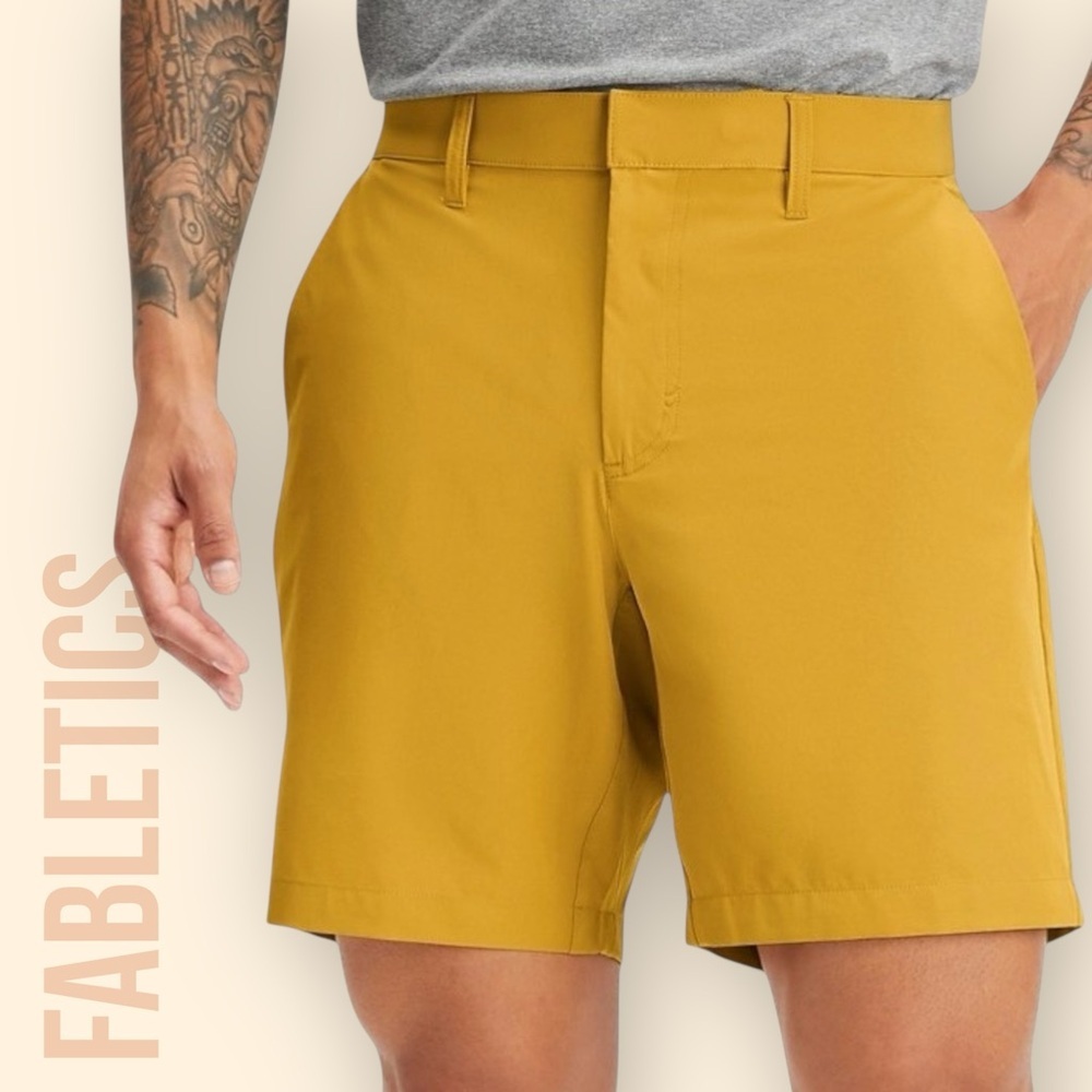 Fabletics Mens Small The Only Short Combat Gold 7.5” Inseam Performance Shorts